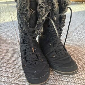 Columbia Women's Black Quilted Winter Boots